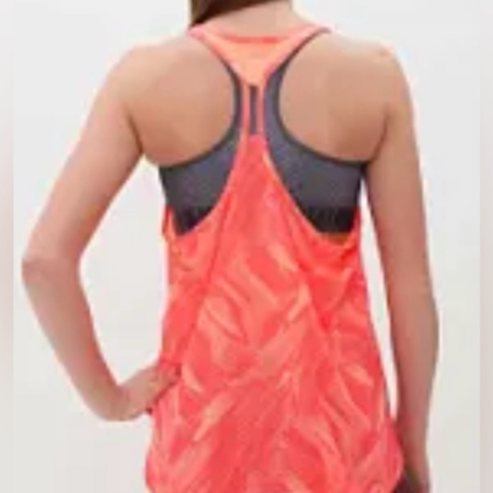 under Armour Coral Racerback Athletic Heat Gear Tank Top youth large